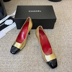 Chane*26ss夏季新款方头高跟单鞋 自带优雅复古感的拼色T字带高跟凉鞋,利落的尖头剪裁搭配经典的黑白拼色鞋头,T字 Chane*26ss夏季新款方头高跟单鞋 自带优雅复古感的拼色T字带高跟凉鞋,利落的尖头剪裁搭配经典的黑白拼色鞋头,T字