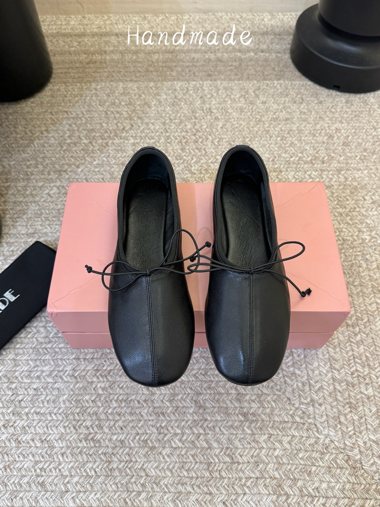 羊皮 HANDMADE独家新品最高版本买手代购1:1完美复刻 平底凉鞋单鞋 原版开模真皮鞋底 原版套楦鞋型很大方 搭配各