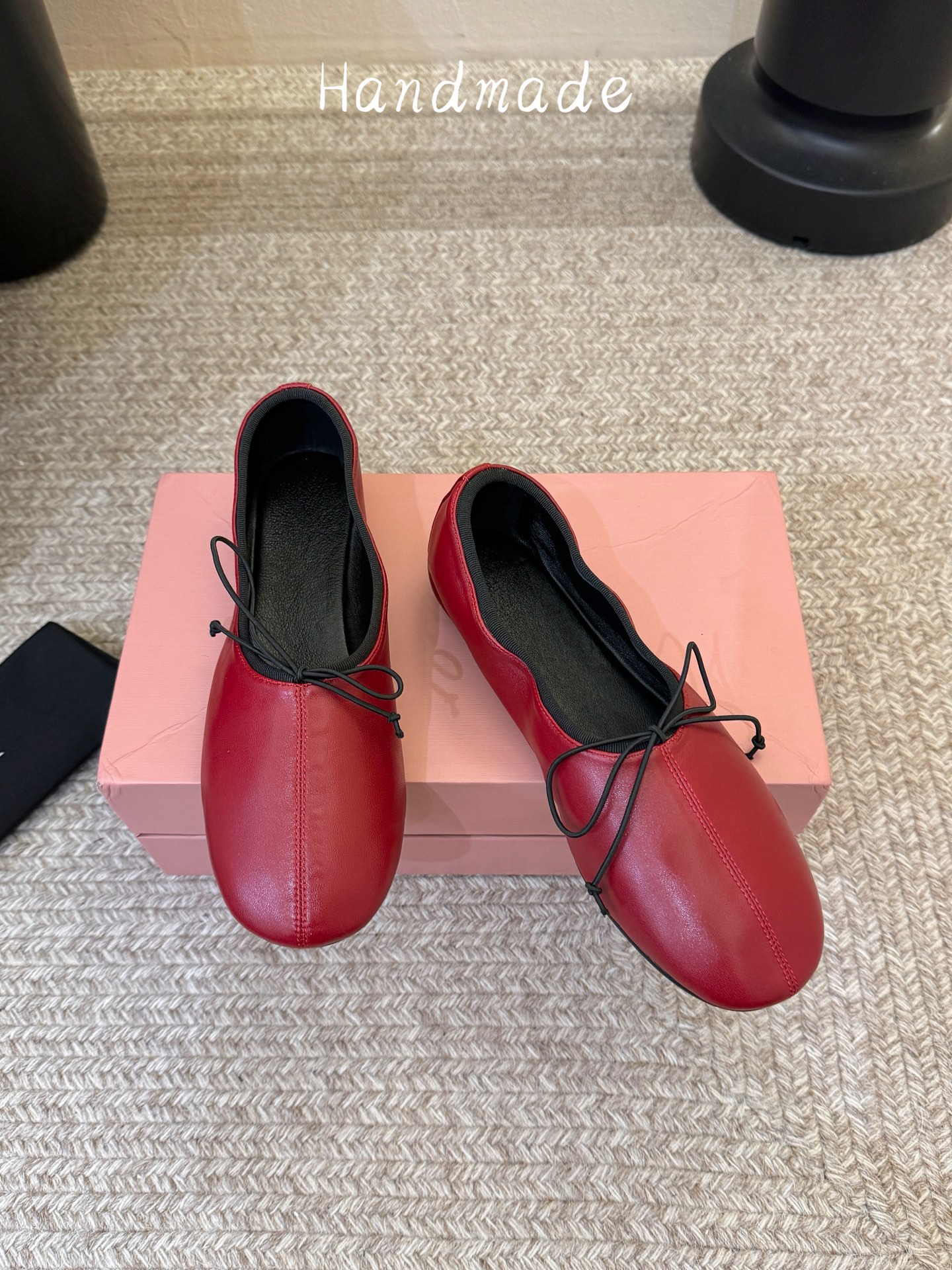 羊皮 HANDMADE独家新品最高版本买手代购1:1完美复刻 平底凉鞋单鞋 原版开模真皮鞋底 原版套楦鞋型很大方 搭配各