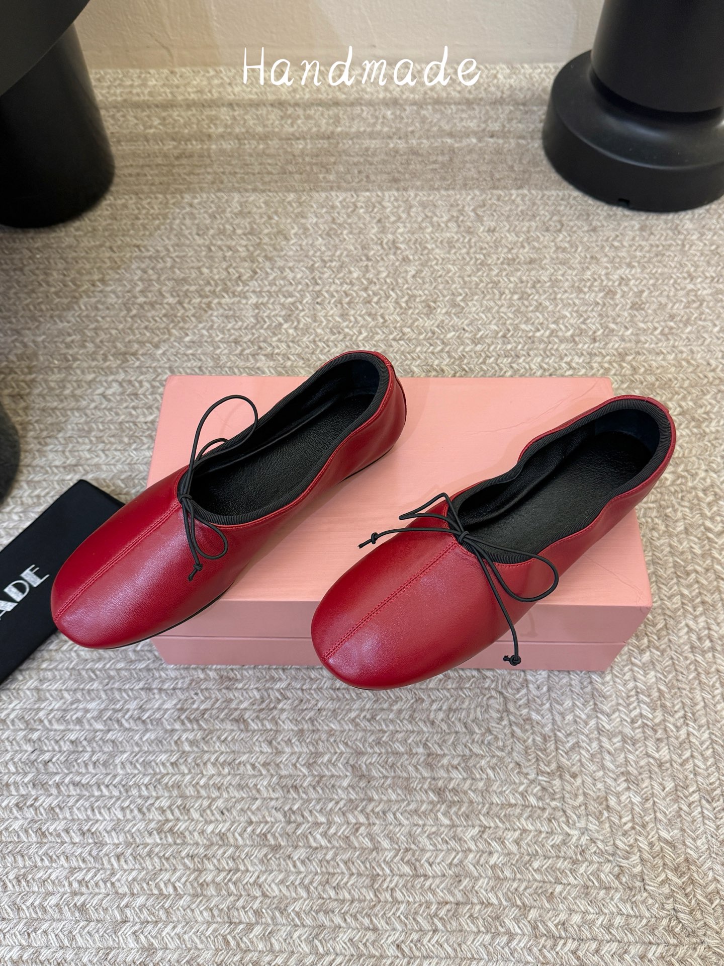 羊皮 HANDMADE独家新品最高版本买手代购1:1完美复刻 平底凉鞋单鞋 原版开模真皮鞋底 原版套楦鞋型很大方 搭配各