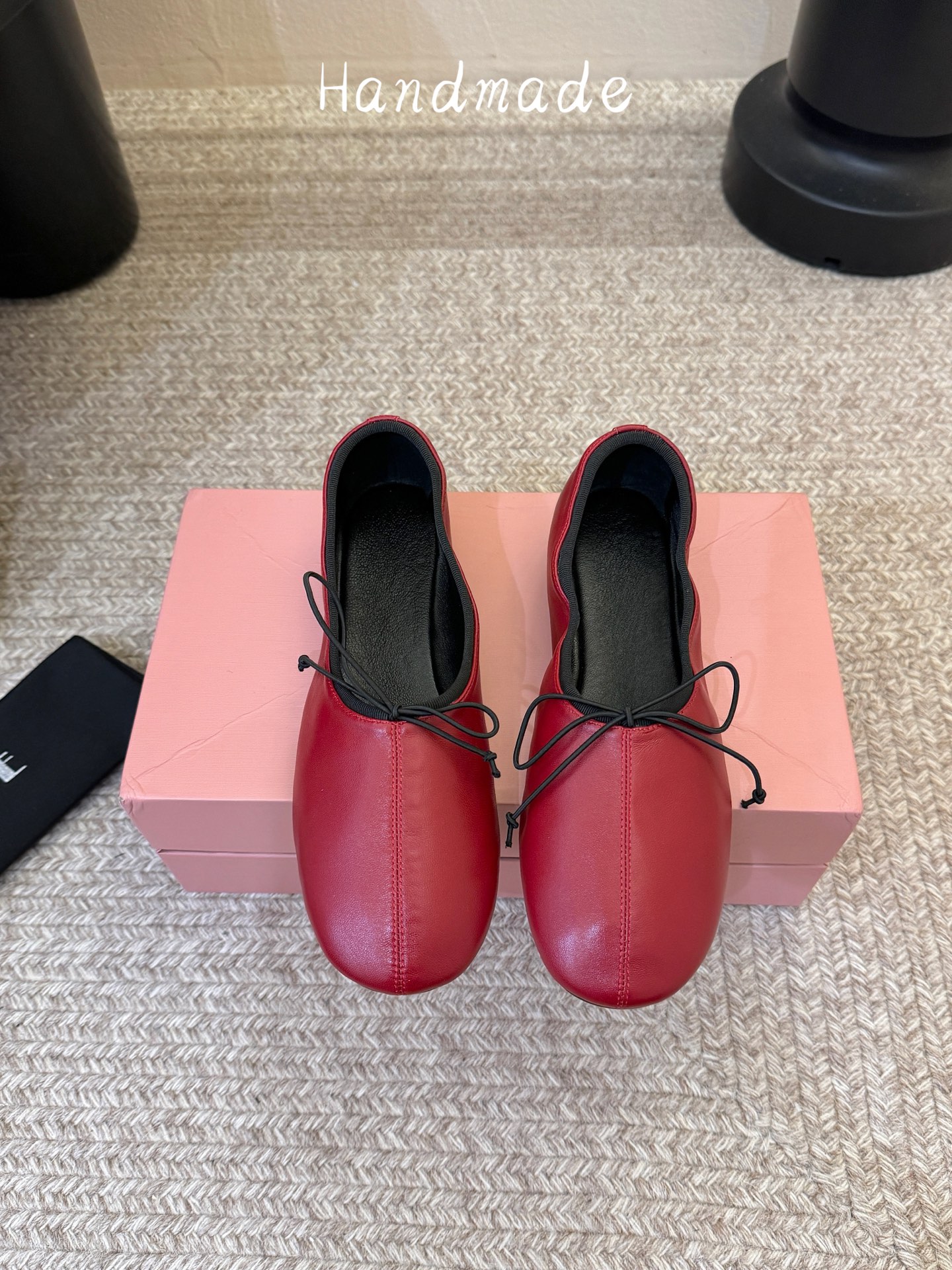 羊皮 HANDMADE独家新品最高版本买手代购1:1完美复刻 平底凉鞋单鞋 原版开模真皮鞋底 原版套楦鞋型很大方 搭配各