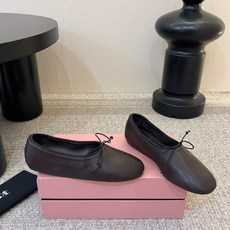 羊皮 HANDMADE独家新品最高版本买手代购1:1完美复刻 平底凉鞋单鞋 原版开模真皮鞋底 原版套楦鞋型很大方 搭配各 羊皮 HANDMADE独家新品最高版本买手代购1:1完美复刻 平底凉鞋单鞋 原版开模真皮鞋底 原版套楦鞋型很大方 搭配各