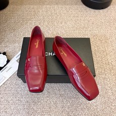 小香新品 小方头乐福鞋 原版1:1复刻 经典中的经典 无论搭配裤装还是裙装都是完美 小圆头的设计很好的修饰脚型 ,小仙 小香新品 小方头乐福鞋 原版1:1复刻 经典中的经典 无论搭配裤装还是裙装都是完美 小圆头的设计很好的修饰脚型 ,小仙