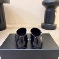 小香新品 小方头乐福鞋 原版1:1复刻 经典中的经典 无论搭配裤装还是裙装都是完美 小圆头的设计很好的修饰脚型 ,小仙 小香新品 小方头乐福鞋 原版1:1复刻 经典中的经典 无论搭配裤装还是裙装都是完美 小圆头的设计很好的修饰脚型 ,小仙