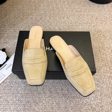 小香新品 小方头乐福鞋半托 原版1:1复刻 经典中的经典 无论搭配裤装还是裙装都是完美 小圆头的设计很好的修饰脚型 , 小香新品 小方头乐福鞋半托 原版1:1复刻 经典中的经典 无论搭配裤装还是裙装都是完美 小圆头的设计很好的修饰脚型 ,