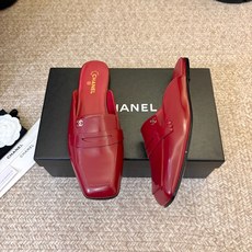 小香新品 小方头乐福鞋半托 原版1:1复刻 经典中的经典 无论搭配裤装还是裙装都是完美 小圆头的设计很好的修饰脚型 , 小香新品 小方头乐福鞋半托 原版1:1复刻 经典中的经典 无论搭配裤装还是裙装都是完美 小圆头的设计很好的修饰脚型 ,