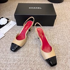 Chane*26ss夏季新款方头高跟单鞋 自带优雅复古感的拼色T字带高跟凉鞋,利落的尖头剪裁搭配经典的黑白拼色鞋头,T字 Chane*26ss夏季新款方头高跟单鞋 自带优雅复古感的拼色T字带高跟凉鞋,利落的尖头剪裁搭配经典的黑白拼色鞋头,T字