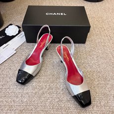 Chane*26ss夏季新款方头高跟单鞋 自带优雅复古感的拼色T字带高跟凉鞋,利落的尖头剪裁搭配经典的黑白拼色鞋头,T字 Chane*26ss夏季新款方头高跟单鞋 自带优雅复古感的拼色T字带高跟凉鞋,利落的尖头剪裁搭配经典的黑白拼色鞋头,T字