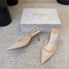 Jimmy Cho*26ss早秋新款蕾丝尖头后空细跟凉鞋 自带甜欲轻奢氛围感的气质高跟凉鞋,利落尖头搭配纤细后绊带,通透 Jimmy Cho*26ss早秋新款蕾丝尖头后空细跟凉鞋 自带甜欲轻奢氛围感的气质高跟凉鞋,利落尖头搭配纤细后绊带,通透