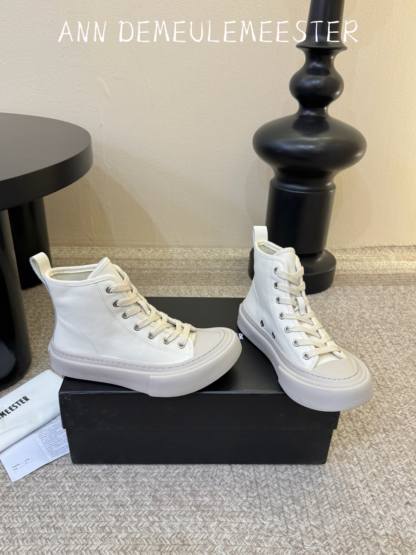 ANN DEMEULEMEESTE*26ss早秋新款休闲高帮鞋 自带简约酷飒街头氛围感，高帮版型修饰脚踝线条，圆润鞋头包