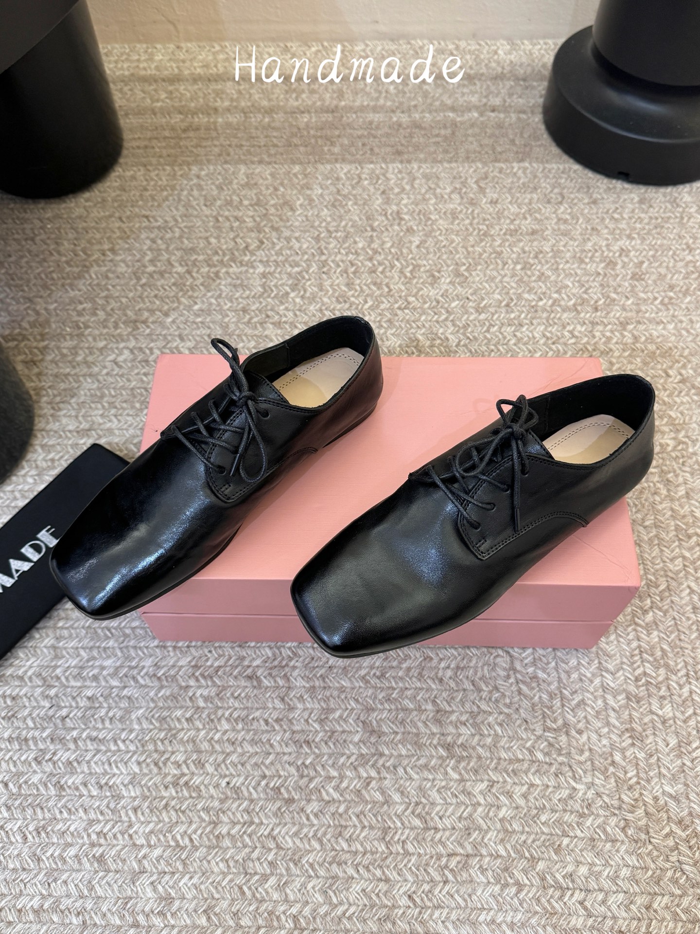 顶级 HANDMADE独家新品最高版本买手代购1:1完美复刻 系带休闲鞋 原版套楦鞋型很大方 搭配各种风格都🉑轻松驾驭 