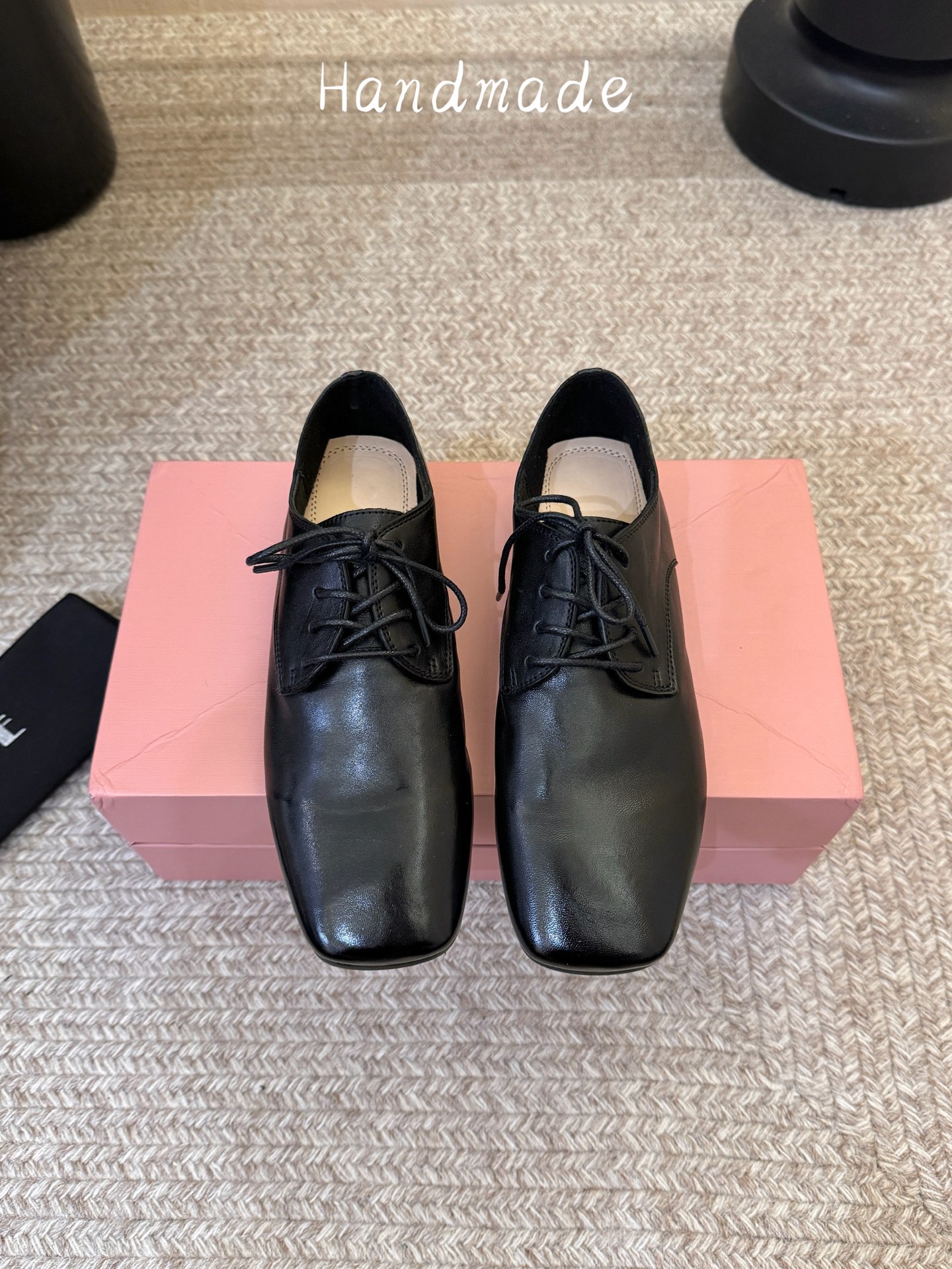 顶级 HANDMADE独家新品最高版本买手代购1:1完美复刻 系带休闲鞋 原版套楦鞋型很大方 搭配各种风格都🉑轻松驾驭 