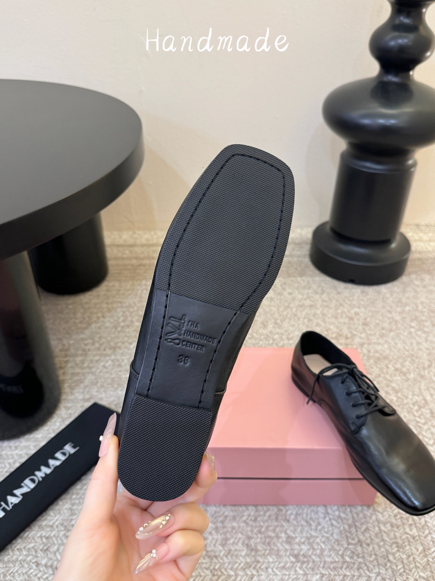顶级 HANDMADE独家新品最高版本买手代购1:1完美复刻 系带休闲鞋 原版套楦鞋型很大方 搭配各种风格都🉑轻松驾驭 
