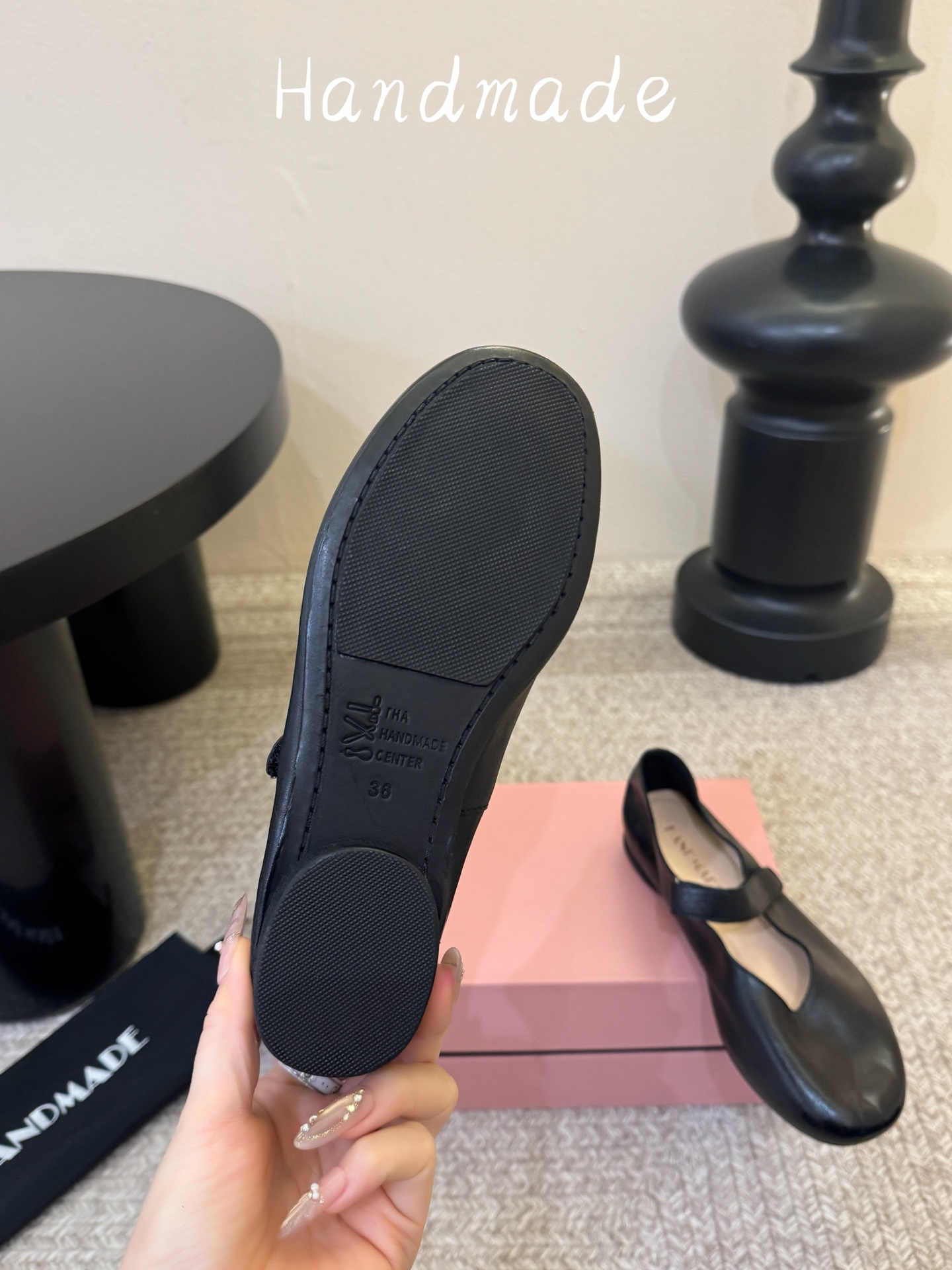 顶级 HANDMADE独家新品最高版本买手代购1:1完美复刻 系带休闲鞋 原版套楦鞋型很大方 搭配各种风格都🉑轻松驾驭 顶级 HANDMADE独家新品最高版本买手代购1:1完美复刻 系带休闲鞋 原版套楦鞋型很大方 搭配各种风格都🉑轻松驾驭