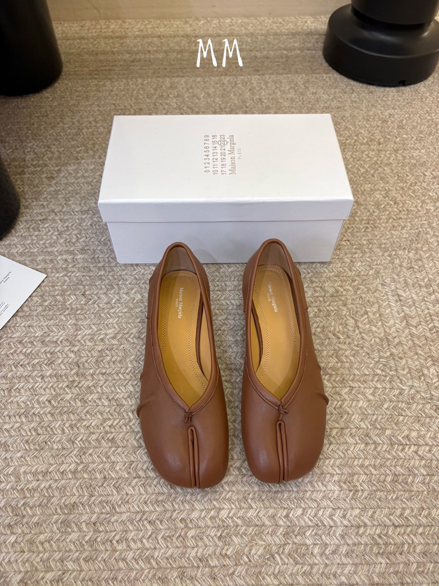 带跟  Maison Margiela·马吉拉 tabi褶皱芭蕾舞鞋 太火了！依旧保持的高水准出货！可以一直相信咱家的马