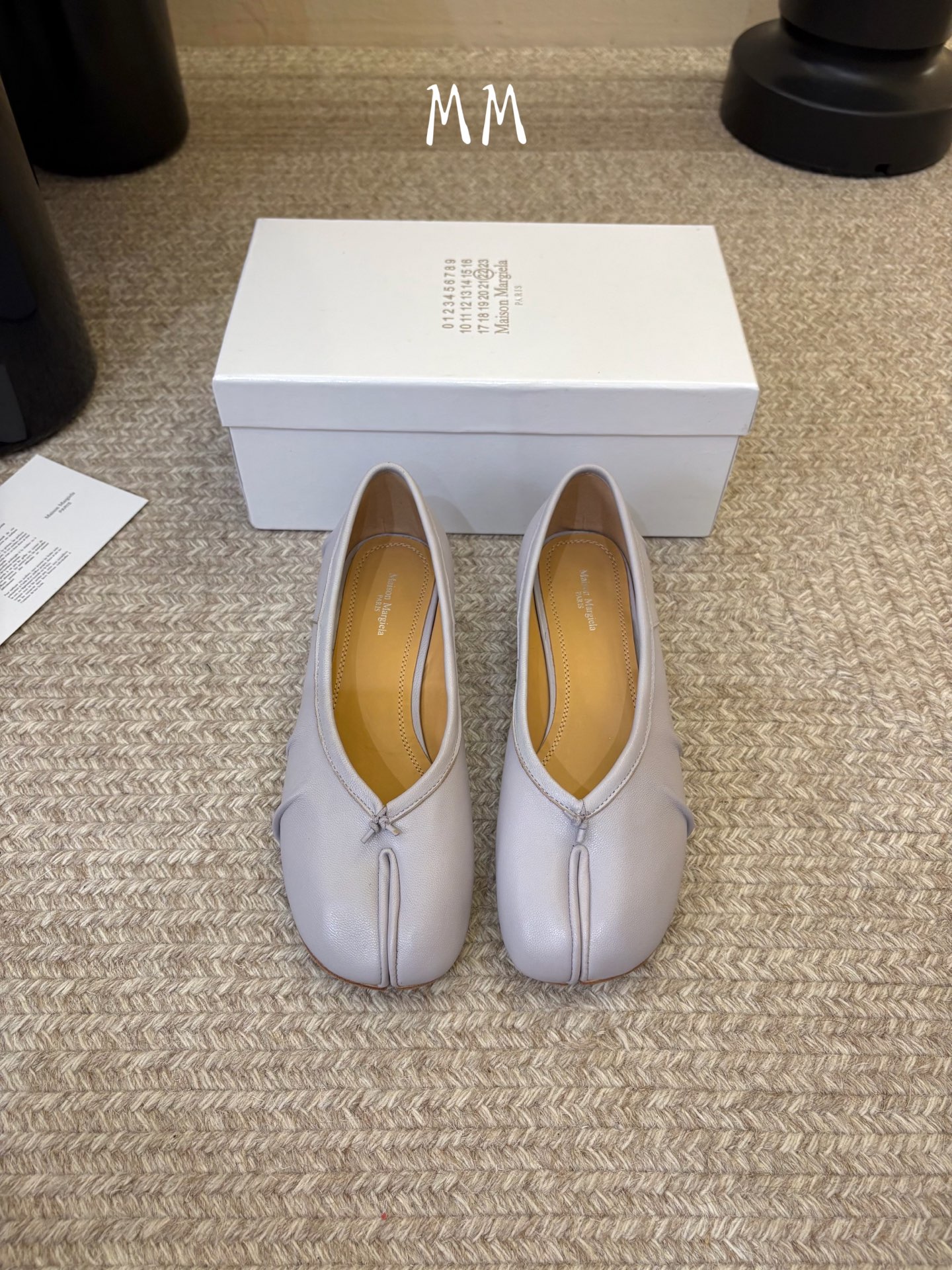 带跟  Maison Margiela·马吉拉 tabi褶皱芭蕾舞鞋 太火了！依旧保持的高水准出货！可以一直相信咱家的马