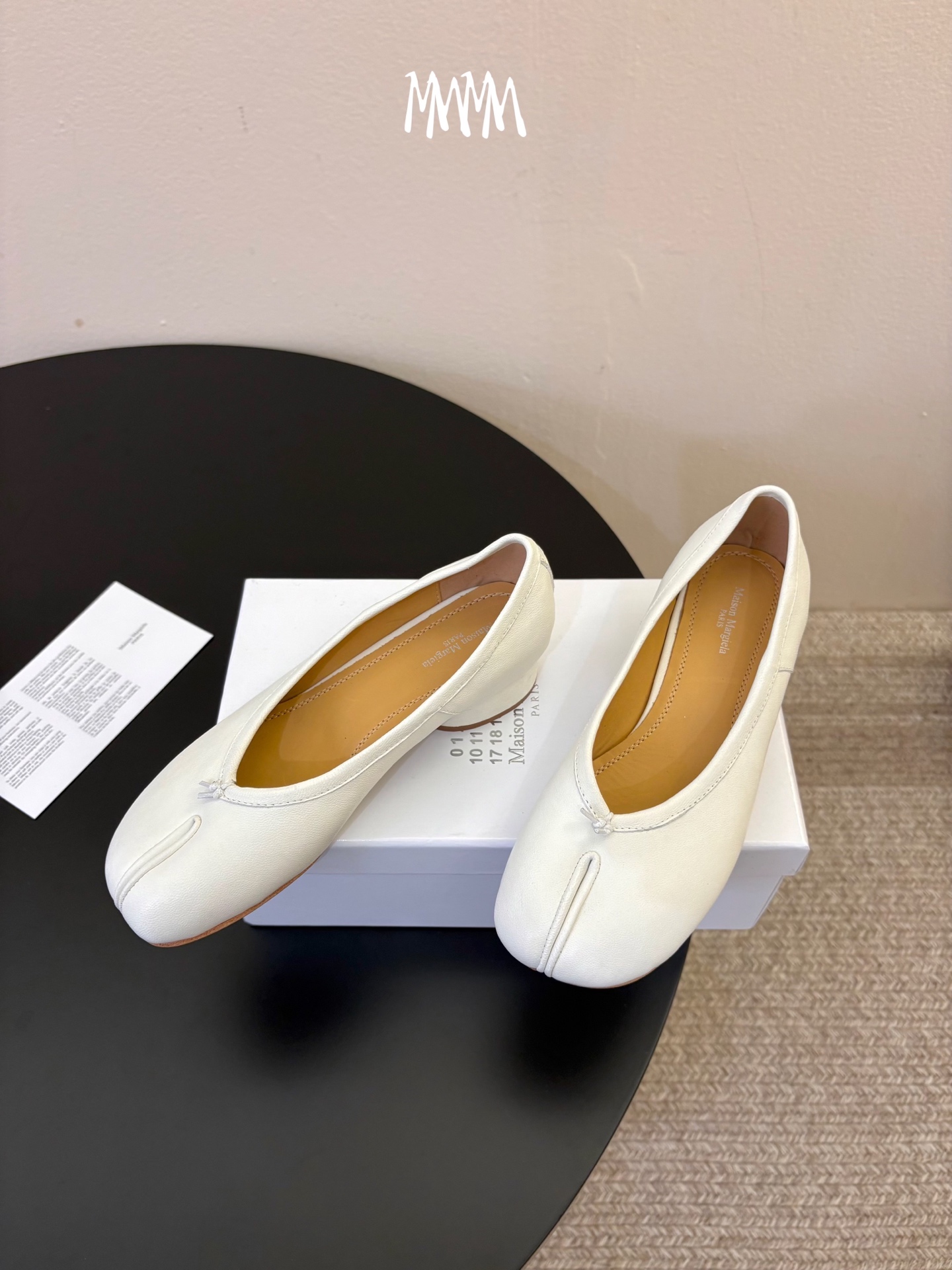带跟  Maison Margiela·马吉拉 tabi褶皱芭蕾舞鞋 太火了！依旧保持的高水准出货！可以一直相信咱家的马