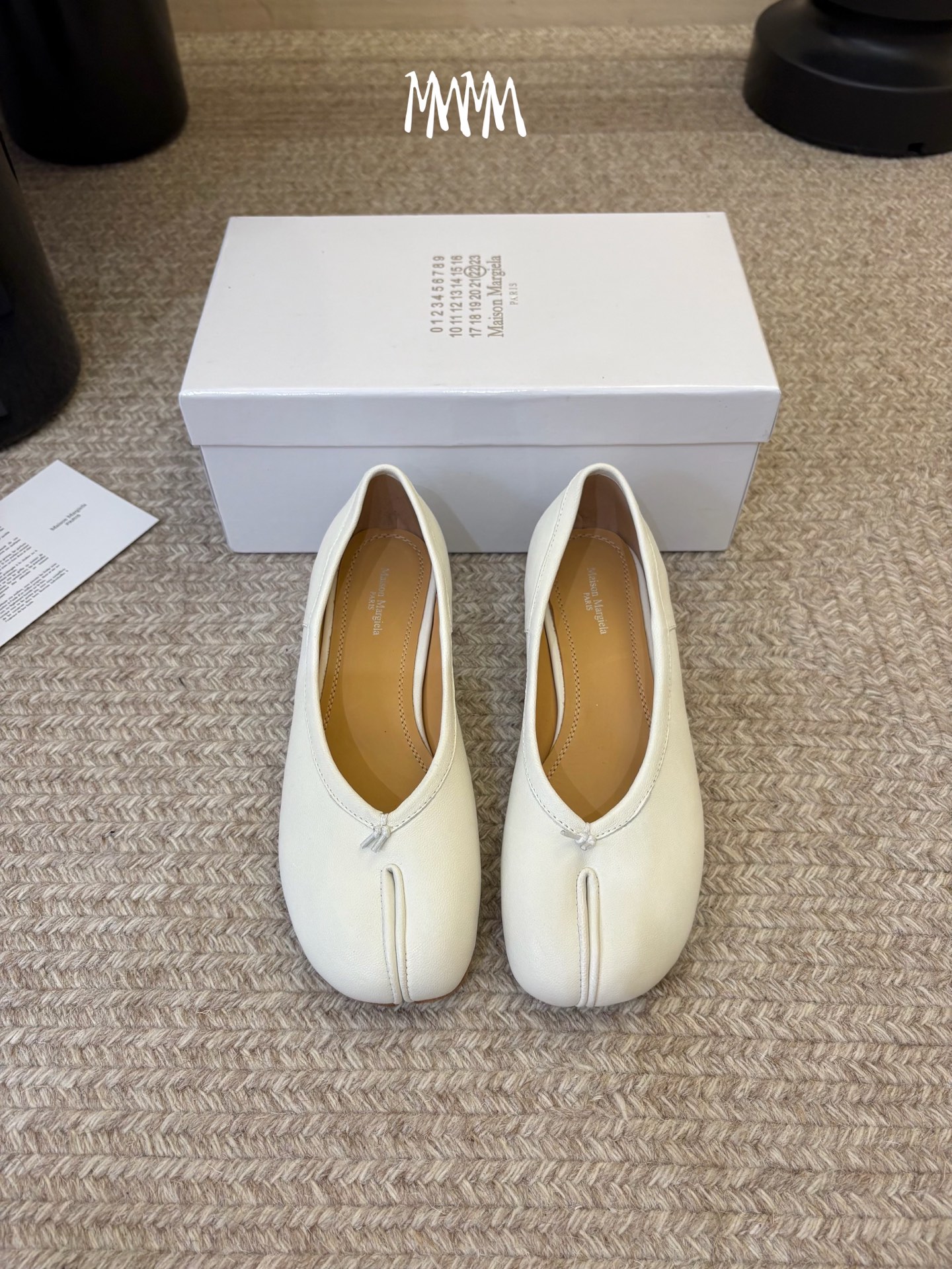 带跟  Maison Margiela·马吉拉 tabi褶皱芭蕾舞鞋 太火了！依旧保持的高水准出货！可以一直相信咱家的马