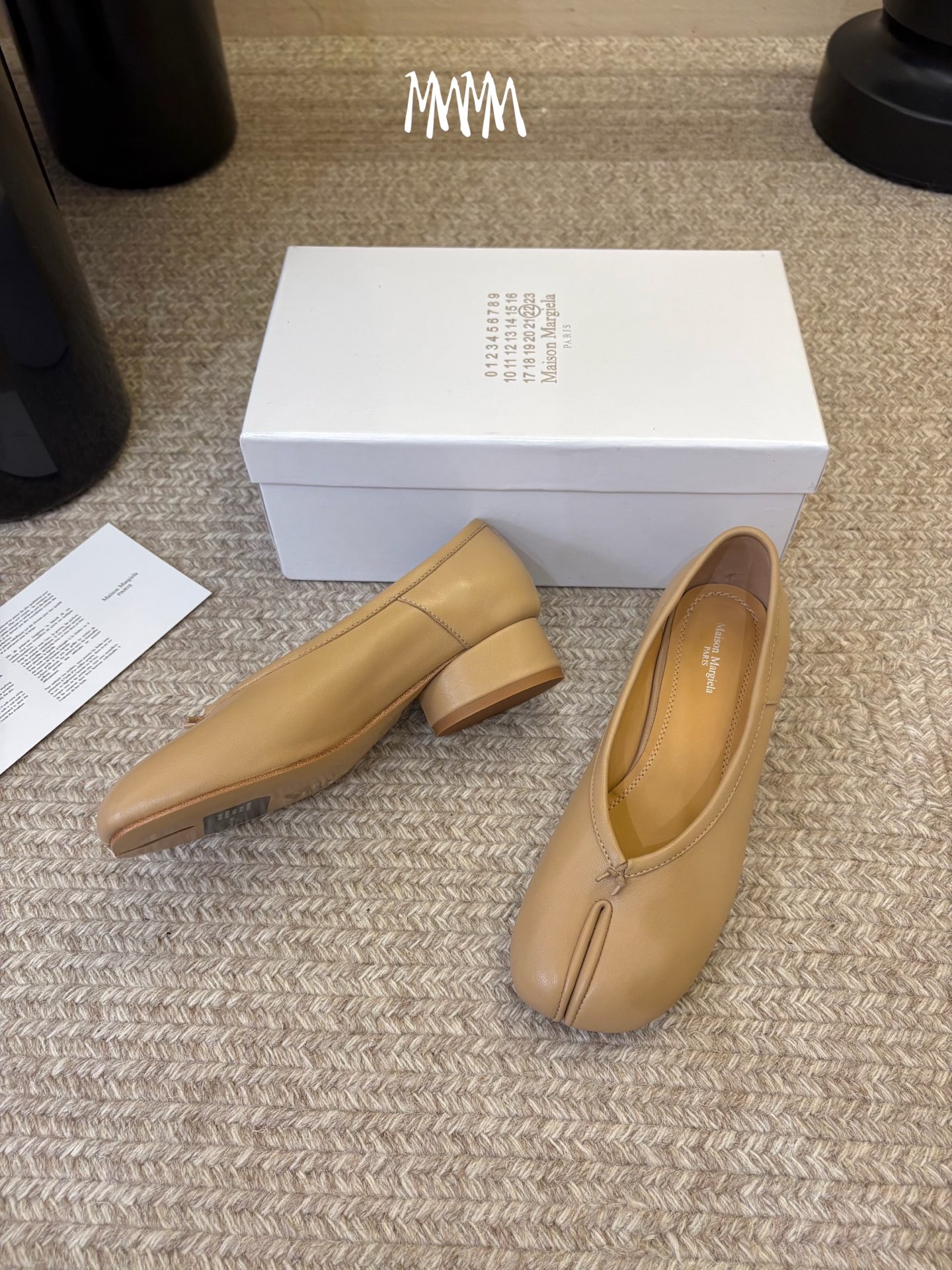 带跟  Maison Margiela·马吉拉 tabi褶皱芭蕾舞鞋 太火了！依旧保持的高水准出货！可以一直相信咱家的马