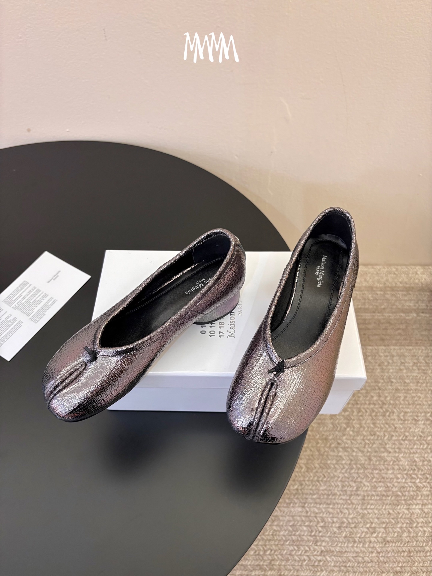 带跟  Maison Margiela·马吉拉 tabi褶皱芭蕾舞鞋 太火了！依旧保持的高水准出货！可以一直相信咱家的马