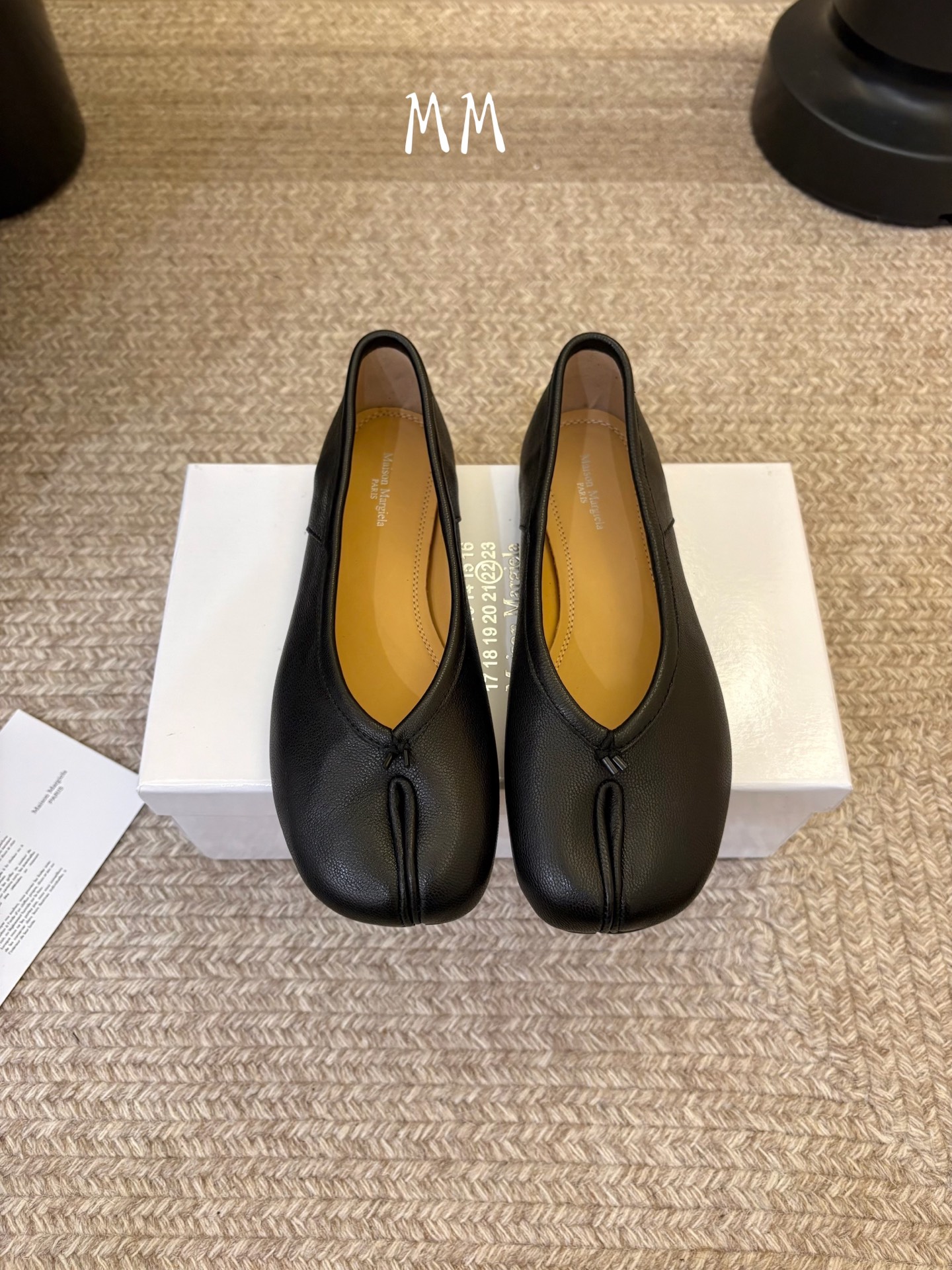 平底Maison Margiela·马吉拉 tabi褶皱芭蕾舞鞋 太火了！依旧保持的高水准出货！可以一直相信咱家的马吉拉