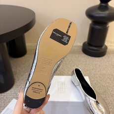 平底Maison Margiela·马吉拉 tabi褶皱芭蕾舞鞋 太火了!依旧保持的高水准出货!可以一直相信咱家的马吉拉 平底Maison Margiela·马吉拉 tabi褶皱芭蕾舞鞋 太火了!依旧保持的高水准出货!可以一直相信咱家的马吉拉