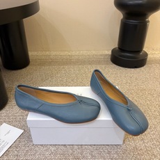 平底Maison Margiela·马吉拉 tabi褶皱芭蕾舞鞋 太火了!依旧保持的高水准出货!可以一直相信咱家的马吉拉 平底Maison Margiela·马吉拉 tabi褶皱芭蕾舞鞋 太火了!依旧保持的高水准出货!可以一直相信咱家的马吉拉