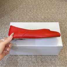 平底Maison Margiela·马吉拉 tabi褶皱芭蕾舞鞋 太火了!依旧保持的高水准出货!可以一直相信咱家的马吉拉 平底Maison Margiela·马吉拉 tabi褶皱芭蕾舞鞋 太火了!依旧保持的高水准出货!可以一直相信咱家的马吉拉