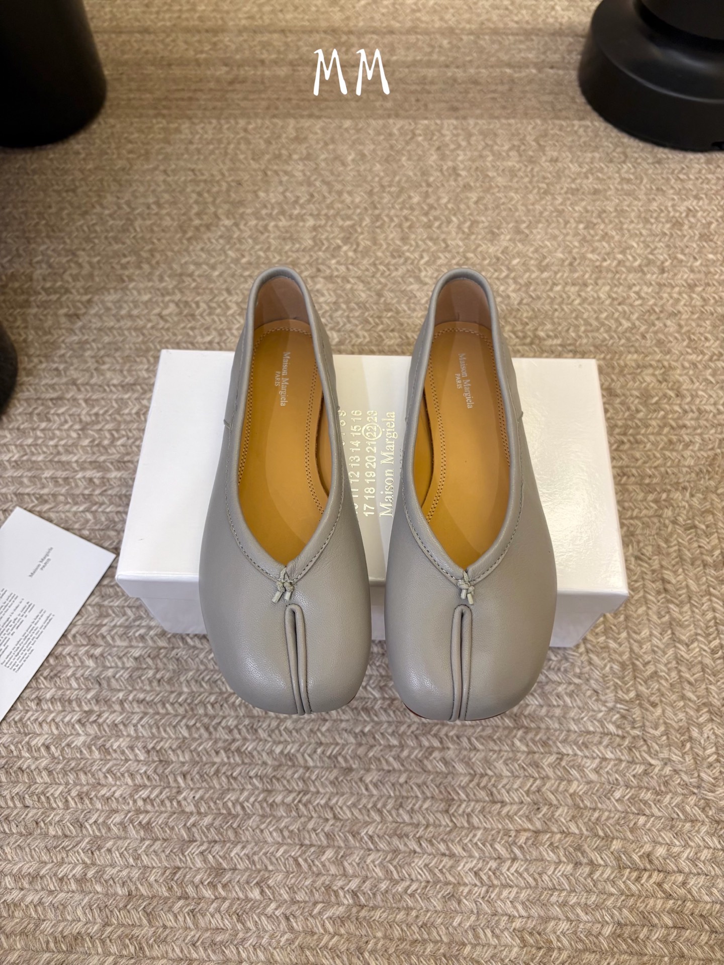 平底Maison Margiela·马吉拉 tabi褶皱芭蕾舞鞋 太火了！依旧保持的高水准出货！可以一直相信咱家的马吉拉