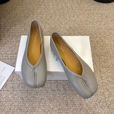 平底Maison Margiela·马吉拉 tabi褶皱芭蕾舞鞋 太火了!依旧保持的高水准出货!可以一直相信咱家的马吉拉 平底Maison Margiela·马吉拉 tabi褶皱芭蕾舞鞋 太火了!依旧保持的高水准出货!可以一直相信咱家的马吉拉
