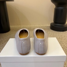 平底Maison Margiela·马吉拉 tabi褶皱芭蕾舞鞋 太火了!依旧保持的高水准出货!可以一直相信咱家的马吉拉 平底Maison Margiela·马吉拉 tabi褶皱芭蕾舞鞋 太火了!依旧保持的高水准出货!可以一直相信咱家的马吉拉