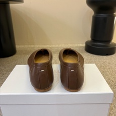 平底Maison Margiela·马吉拉 tabi褶皱芭蕾舞鞋 太火了!依旧保持的高水准出货!可以一直相信咱家的马吉拉 平底Maison Margiela·马吉拉 tabi褶皱芭蕾舞鞋 太火了!依旧保持的高水准出货!可以一直相信咱家的马吉拉