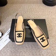 Chane*26ss新款方头高跟凉鞋 自带优雅复古感的拼色T字带高跟凉鞋,利落的尖头剪裁搭配经典的黑白拼色鞋头,T字带设 Chane*26ss新款方头高跟凉鞋 自带优雅复古感的拼色T字带高跟凉鞋,利落的尖头剪裁搭配经典的黑白拼色鞋头,T字带设