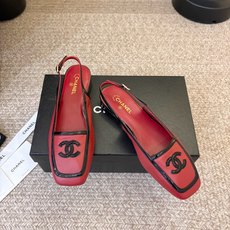 Chane*26ss新款方头高跟凉鞋 自带优雅复古感的拼色T字带高跟凉鞋,利落的尖头剪裁搭配经典的黑白拼色鞋头,T字带设 Chane*26ss新款方头高跟凉鞋 自带优雅复古感的拼色T字带高跟凉鞋,利落的尖头剪裁搭配经典的黑白拼色鞋头,T字带设