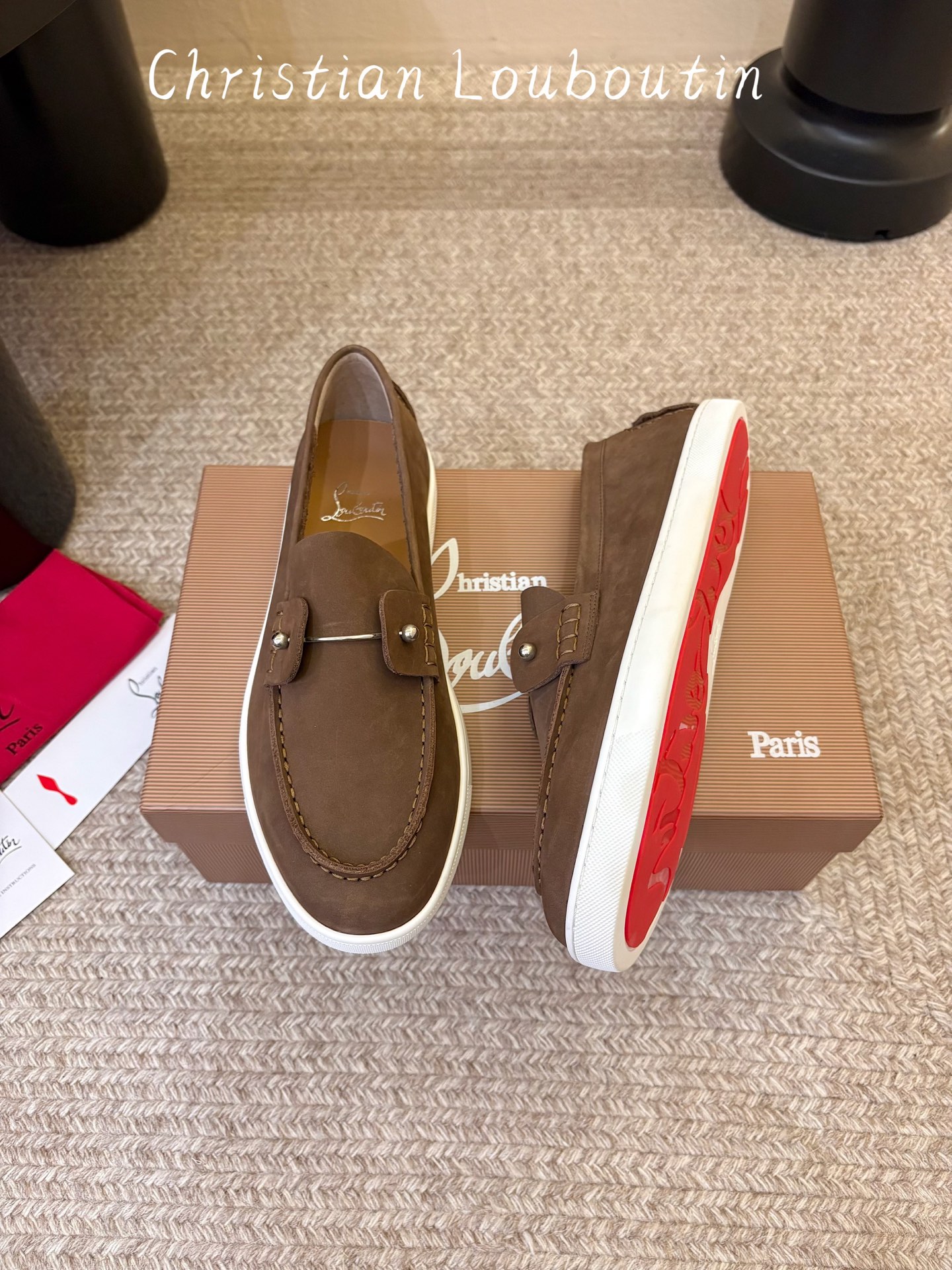 男款➕10 christian louboutin·CL 红底鞋·2026新品·乐福鞋 ⭐️经典的麂皮搭配一抹性感红底, 男款➕10 christian louboutin·CL 红底鞋·2026新品·乐福鞋 ⭐️经典的麂皮搭配一抹性感红底,