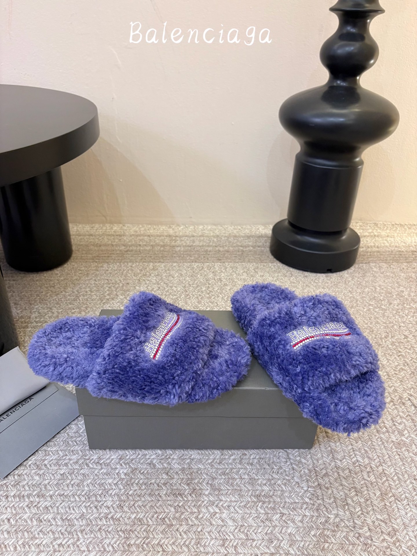 ，男款➕10 BALENCIAGA～巴黎世家毛拖上新 Balenciaga  political🥳🥳Campaign徽标