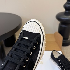 Dior迪奥2026Walk‘n系列 老花 刺绣 帆布鞋 休闲运动鞋 原版购入开发 做货 这款 Walk’n‘Dior Dior迪奥2026Walk‘n系列 老花 刺绣 帆布鞋 休闲运动鞋 原版购入开发 做货 这款 Walk’n‘Dior