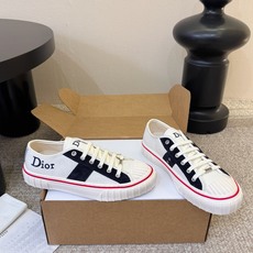 Dior迪奥2026Walk‘n系列 老花 刺绣 帆布鞋 休闲运动鞋 原版购入开发 做货 这款 Walk’n‘Dior Dior迪奥2026Walk‘n系列 老花 刺绣 帆布鞋 休闲运动鞋 原版购入开发 做货 这款 Walk’n‘Dior