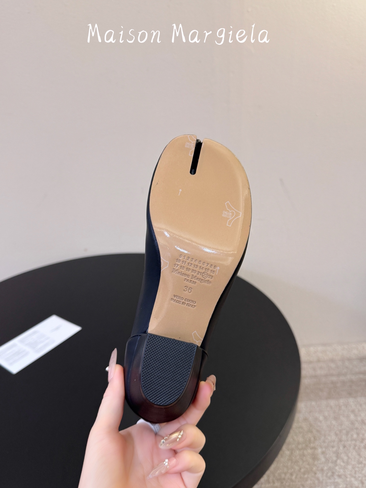 MaisonMargiela | 把 Tabi短靴焊在脚上秋冬时节永远可以相信短靴，风度温度兼具，稳稳拿捏住时髦高级感。