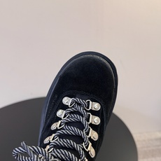 女款 男款➕20 Balenciaga 2026秋冬系列Combat Strike情侣款战靴,硬朗线条与整体造型融合,利 女款 男款➕20 Balenciaga 2026秋冬系列Combat Strike情侣款战靴,硬朗线条与整体造型融合,利