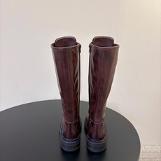 顶级 miumiu fw26 ne arrival~ miu家26秋冬短靴新品!款式是狠基础的短款机车靴,但是细节满满, 顶级 miumiu fw26 ne arrival~ miu家26秋冬短靴新品!款式是狠基础的短款机车靴,但是细节满满,