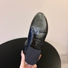 ISABEL MARANT 新款经典复古短靴 西部风裸靴主宰走秀场,牛仔靴无疑是历久弥新的其一鞋款,而秋冬系列靴履则是超 ISABEL MARANT 新款经典复古短靴 西部风裸靴主宰走秀场,牛仔靴无疑是历久弥新的其一鞋款,而秋冬系列靴履则是超