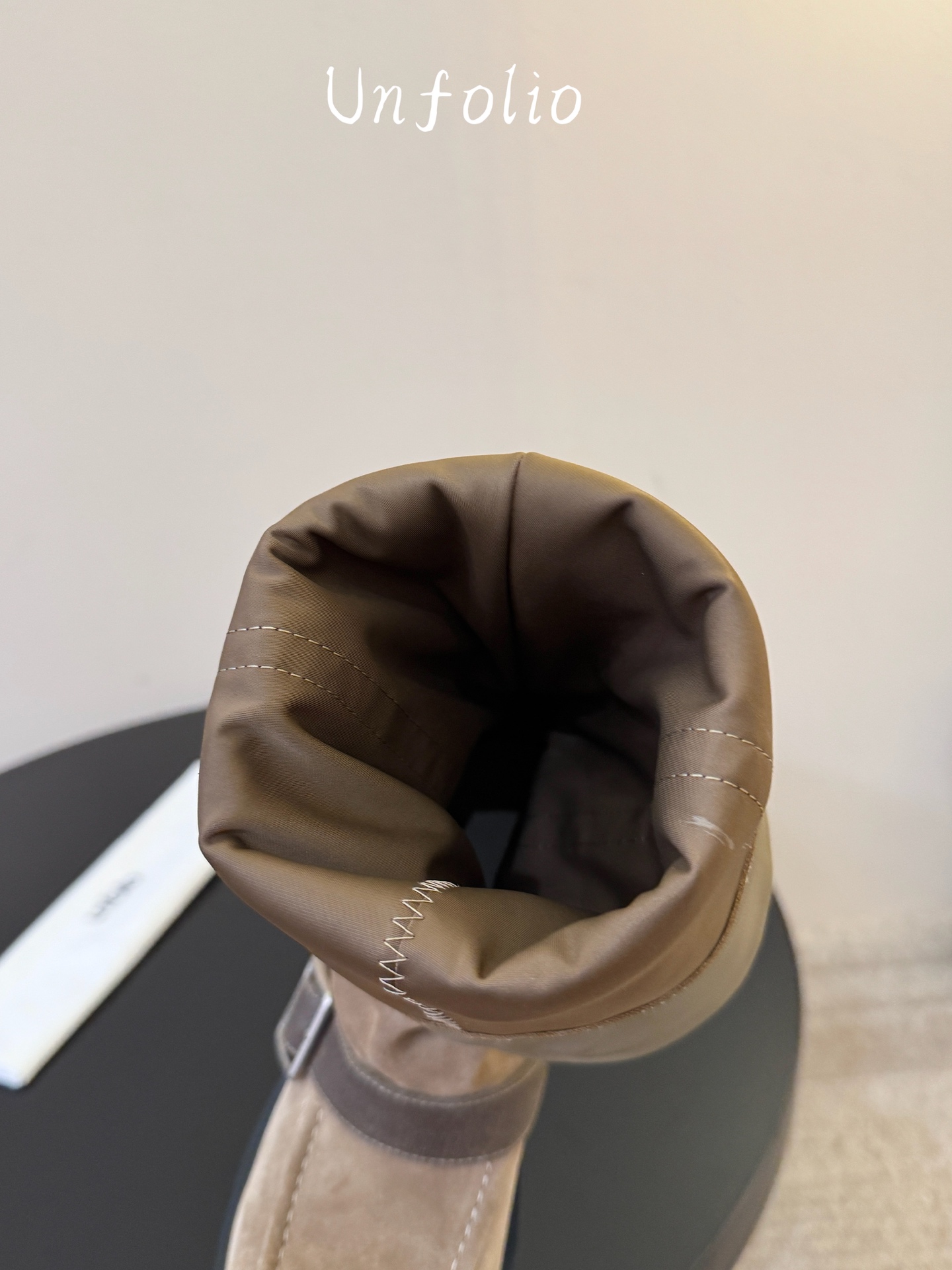 Unfoli*  𝟐𝟔𝐀𝐖秋冬新品 搭扣堆褶长靴｜松弛复古奔赴旷野氛围感 西部随性气质揉进靴筒轮廓 每一步都带着随性不羁