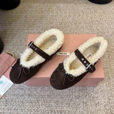 miumiu秋冬新款玛丽珍芭蕾舞鞋进口羊毛雪地靴棉鞋单鞋 简约造型,超轻原版开模鞋底,脚感妥妥满分 好穿好搭, 鞋面:进 miumiu秋冬新款玛丽珍芭蕾舞鞋进口羊毛雪地靴棉鞋单鞋 简约造型,超轻原版开模鞋底,脚感妥妥满分 好穿好搭, 鞋面:进