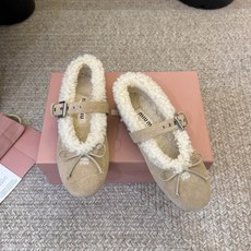 miumiu秋冬新款玛丽珍芭蕾舞鞋进口羊毛雪地靴棉鞋单鞋 简约造型,超轻原版开模鞋底,脚感妥妥满分 好穿好搭, 鞋面:进 miumiu秋冬新款玛丽珍芭蕾舞鞋进口羊毛雪地靴棉鞋单鞋 简约造型,超轻原版开模鞋底,脚感妥妥满分 好穿好搭, 鞋面:进