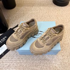 Prada 普拉达 26Fw秋季新款Monolith绒面皮革与网眼织物运动鞋超软松糕厚底系带网面休闲鞋 这款前卫新颖的运 Prada 普拉达 26Fw秋季新款Monolith绒面皮革与网眼织物运动鞋超软松糕厚底系带网面休闲鞋 这款前卫新颖的运