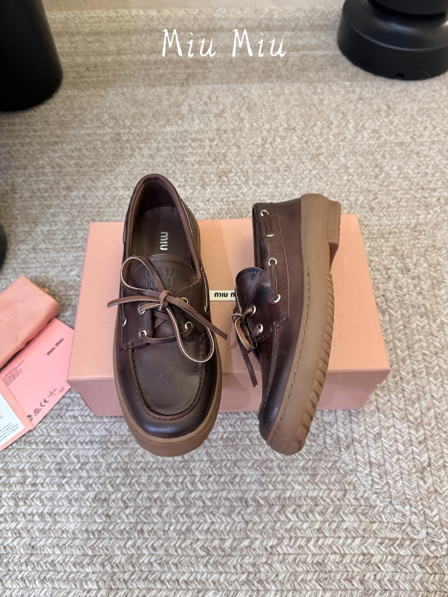 MIUMIU*缪缪厚底新款英伦风系带乐福鞋 🤩怎么穿都好看今夏时髦精最爱 看起来不怎么舒服 上脚超级舒服 超级重工 每一