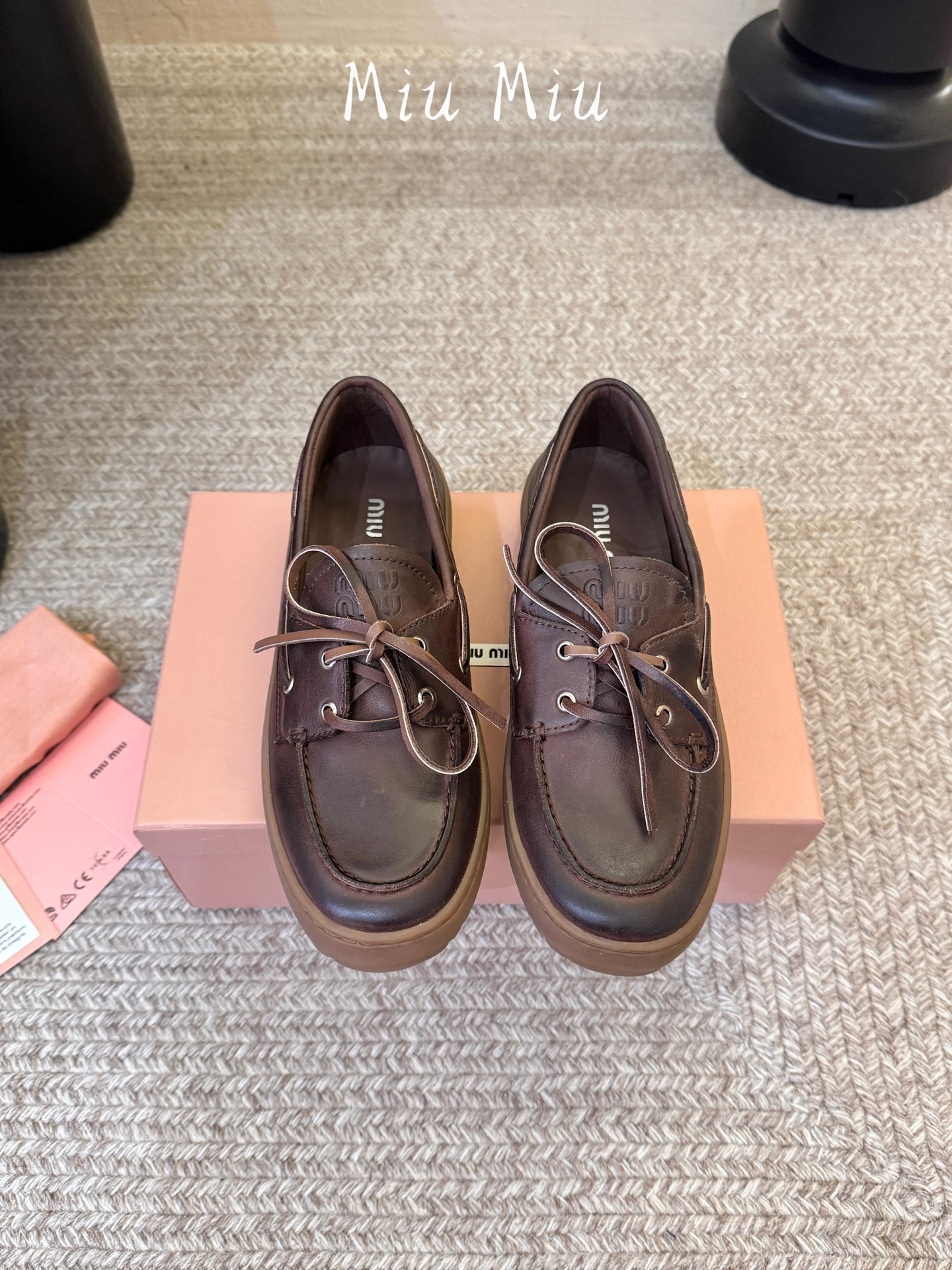 MIUMIU*缪缪厚底新款英伦风系带乐福鞋 🤩怎么穿都好看今夏时髦精最爱 看起来不怎么舒服 上脚超级舒服 超级重工 每一