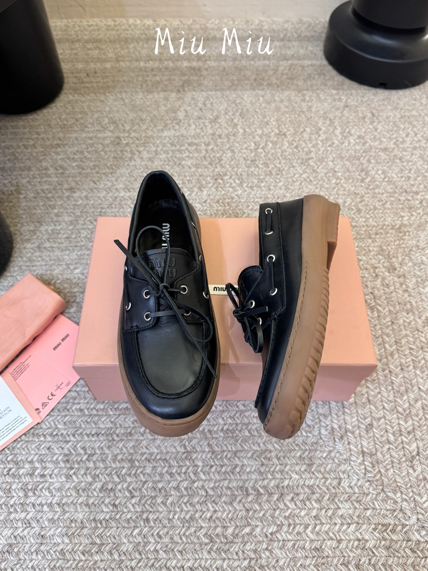 MIUMIU*缪缪厚底新款英伦风系带乐福鞋 🤩怎么穿都好看今夏时髦精最爱 看起来不怎么舒服 上脚超级舒服 超级重工 每一 MIUMIU*缪缪厚底新款英伦风系带乐福鞋 🤩怎么穿都好看今夏时髦精最爱 看起来不怎么舒服 上脚超级舒服 超级重工 每一