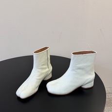 Maison Margiel秋冬新款tabi分趾靴切尔西短靴 tabi分趾靴mm6夹趾鞋马吉拉分趾靴,牛皮鞋底里 🔥太好 Maison Margiel秋冬新款tabi分趾靴切尔西短靴 tabi分趾靴mm6夹趾鞋马吉拉分趾靴,牛皮鞋底里 🔥太好